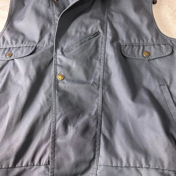 Men's Vest - Picture 4 of 14